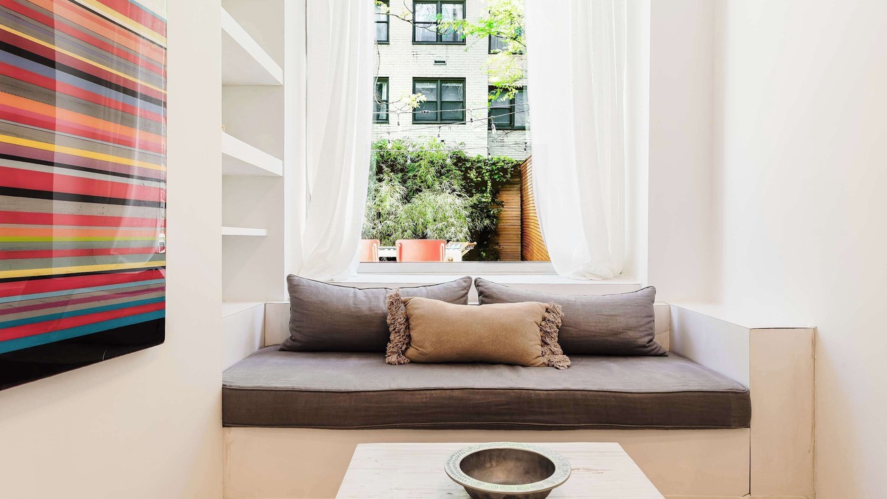 Photo of Livingroom in Turtle Bay