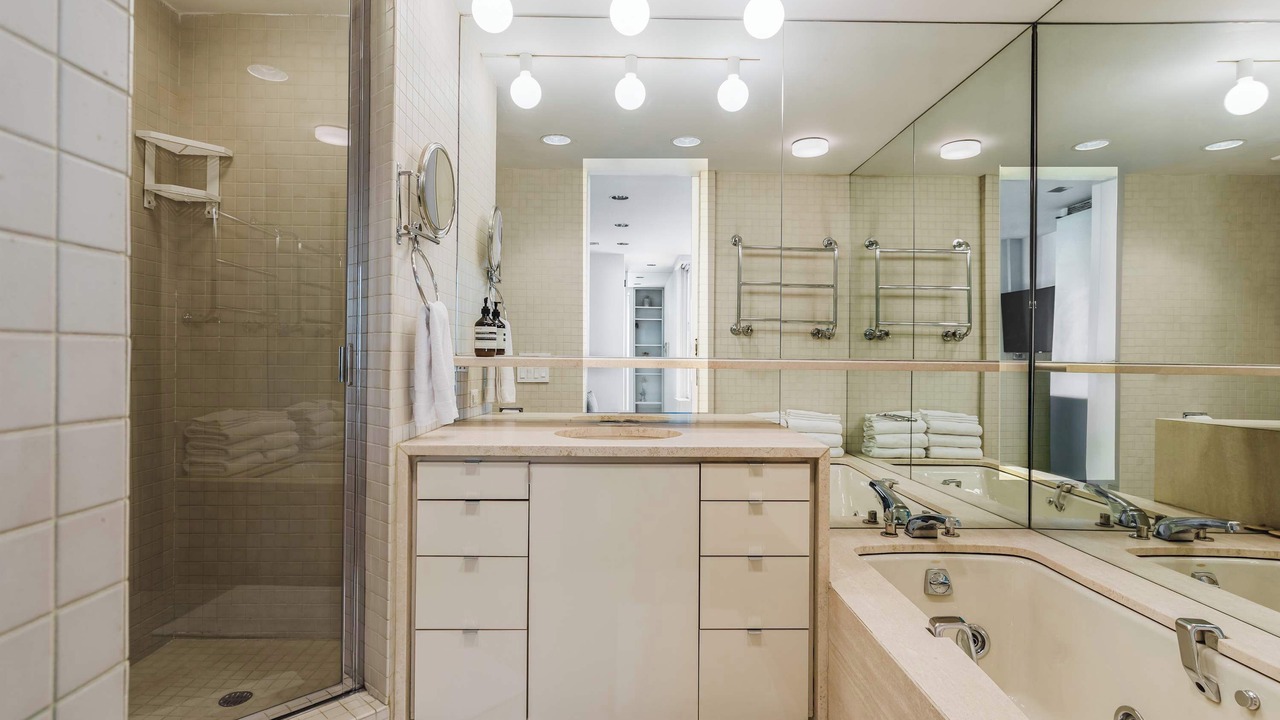 Photo of Bathroom in Turtle Bay