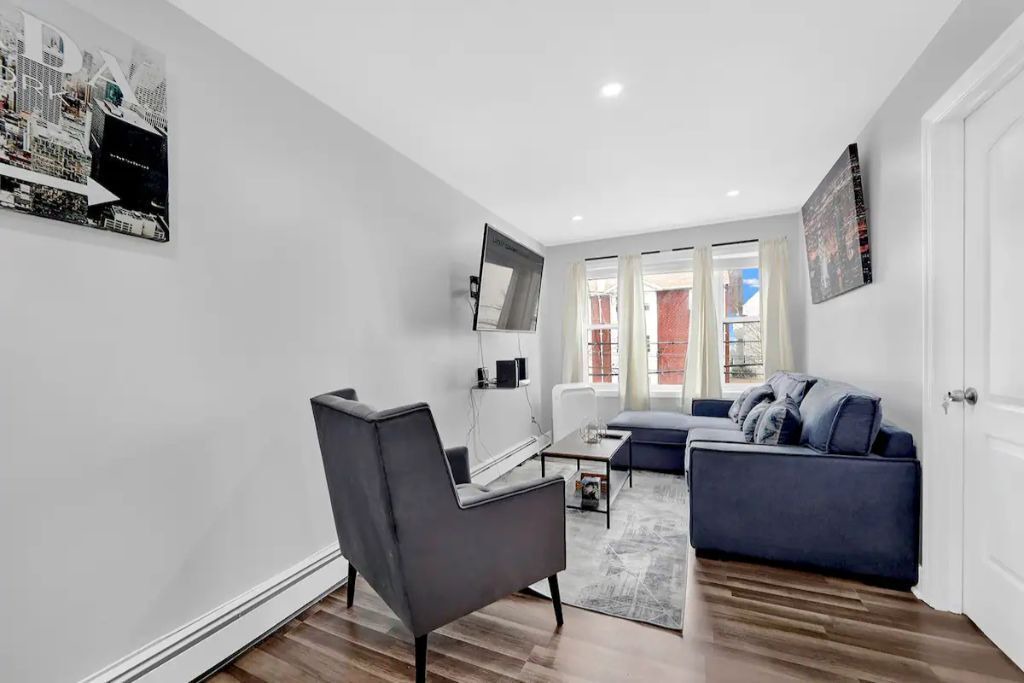 Photo of Livingroom in Queens