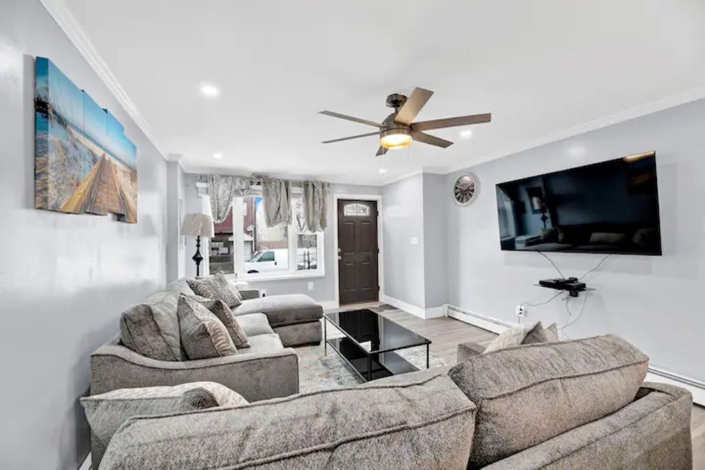 Photo of Livingroom in Queens