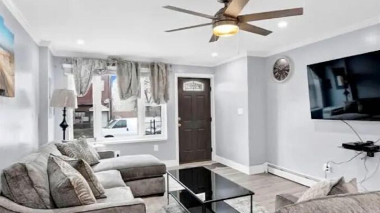 Photo of Livingroom in Queens