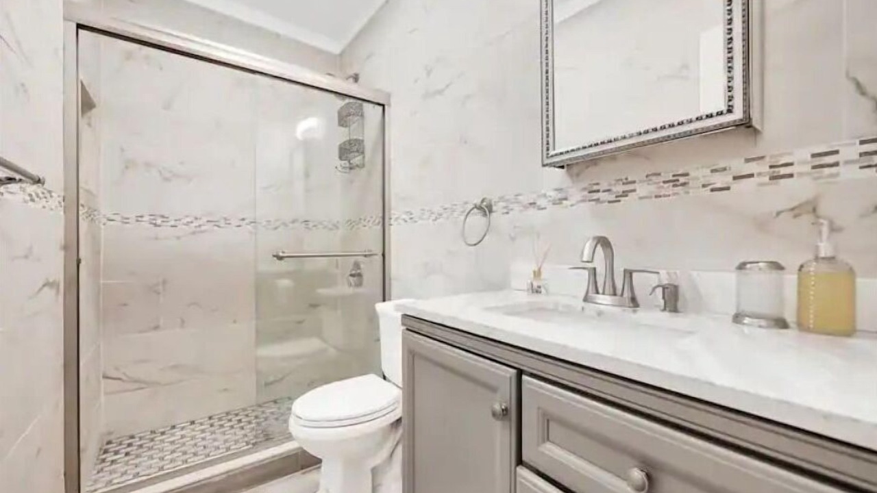 Photo of Bathroom in Bushwick