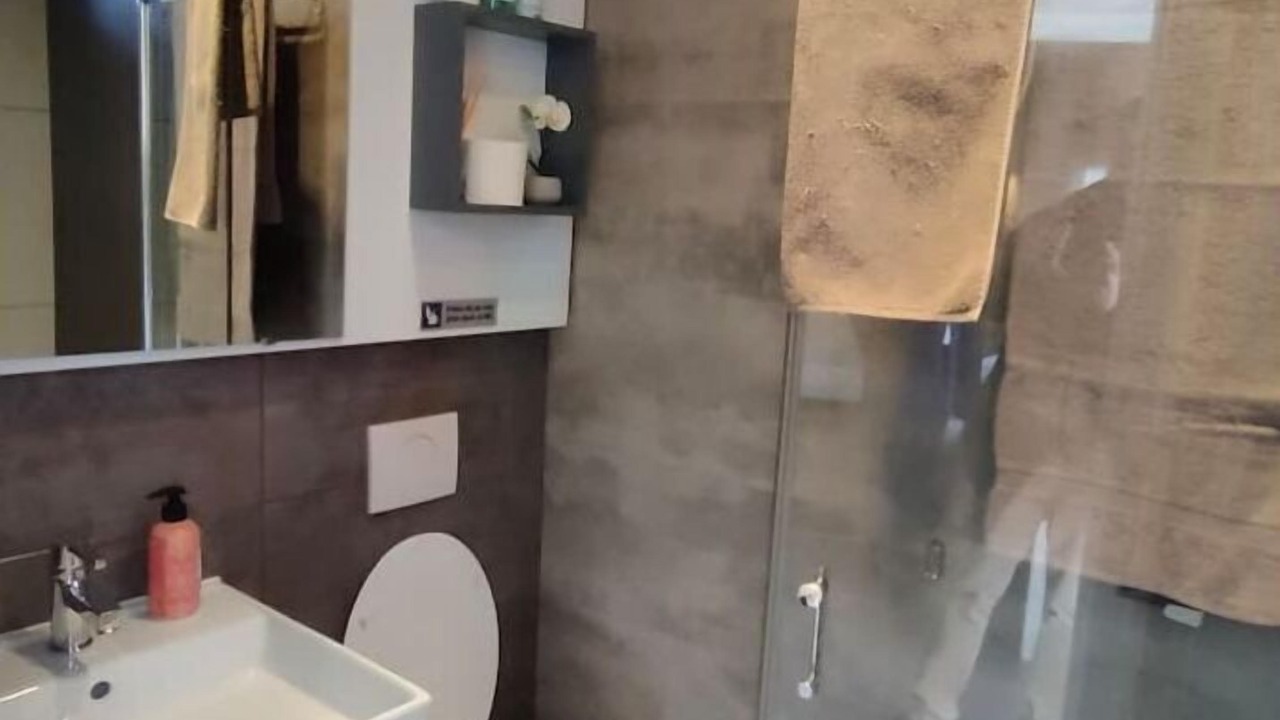 Photo of Bathroom in Cachan