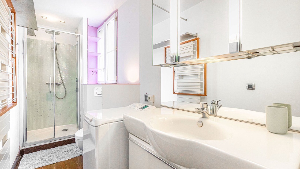 Photo of Bathroom in Porte-Saint-Martin