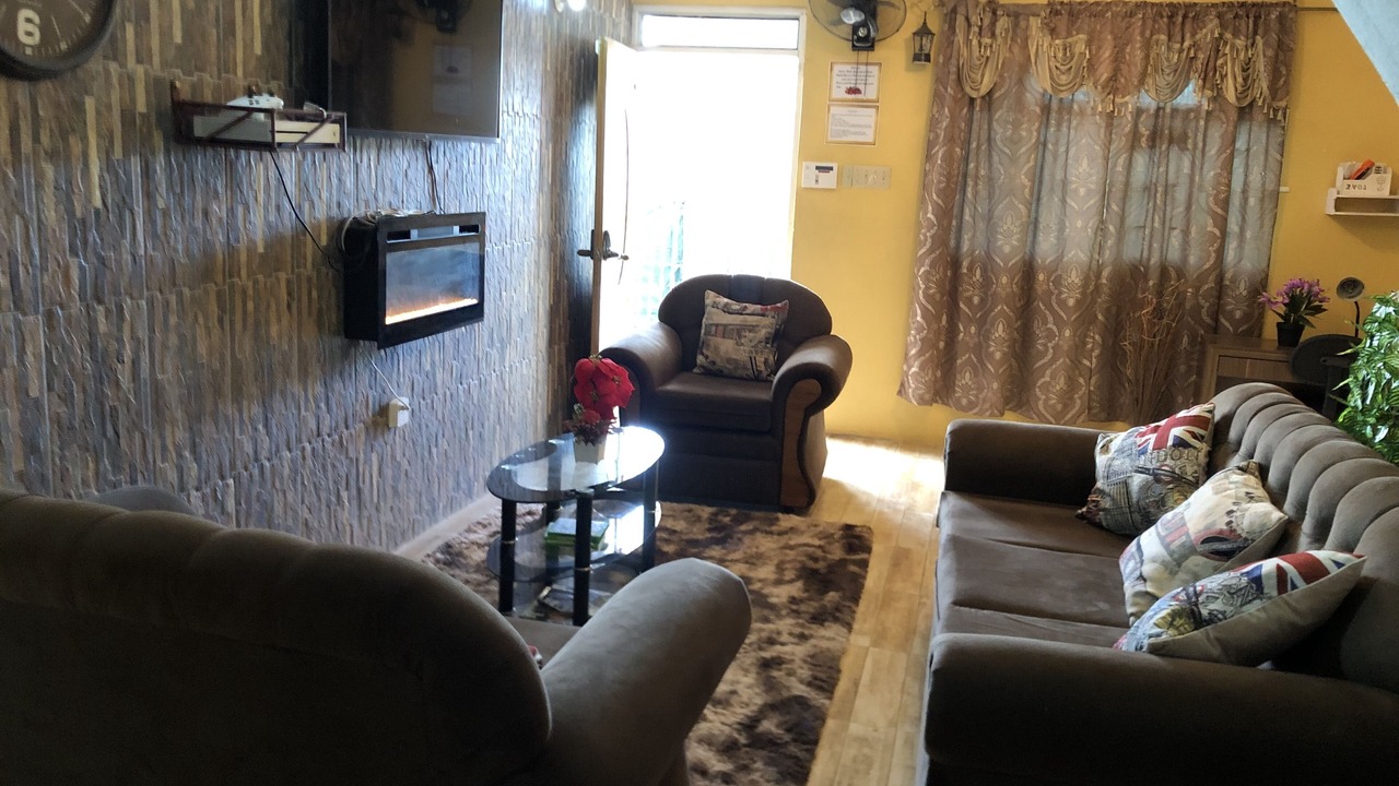 Photo of Livingroom in Caribbean Estates