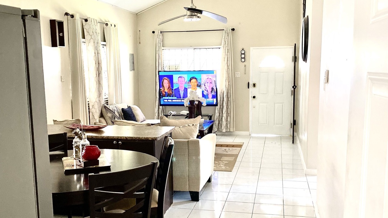 Photo of Livingroom in Caribbean Estates