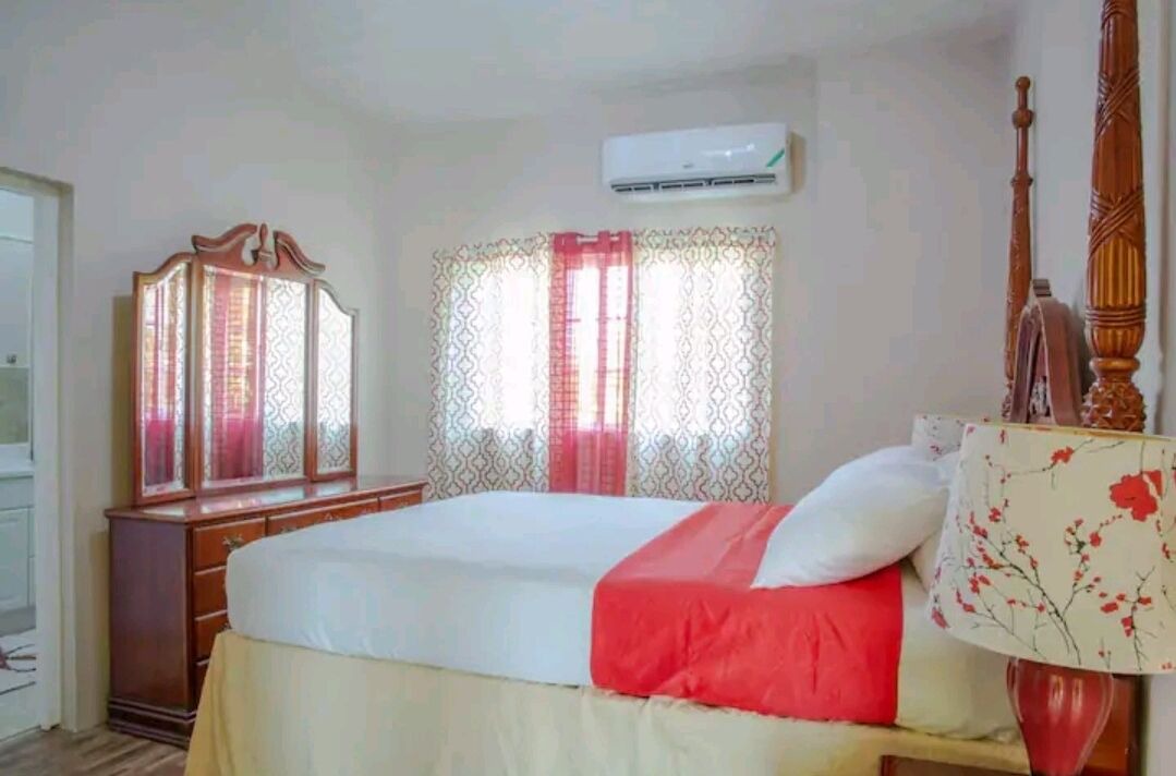 Photo of Bedroom in Caribbean Estates