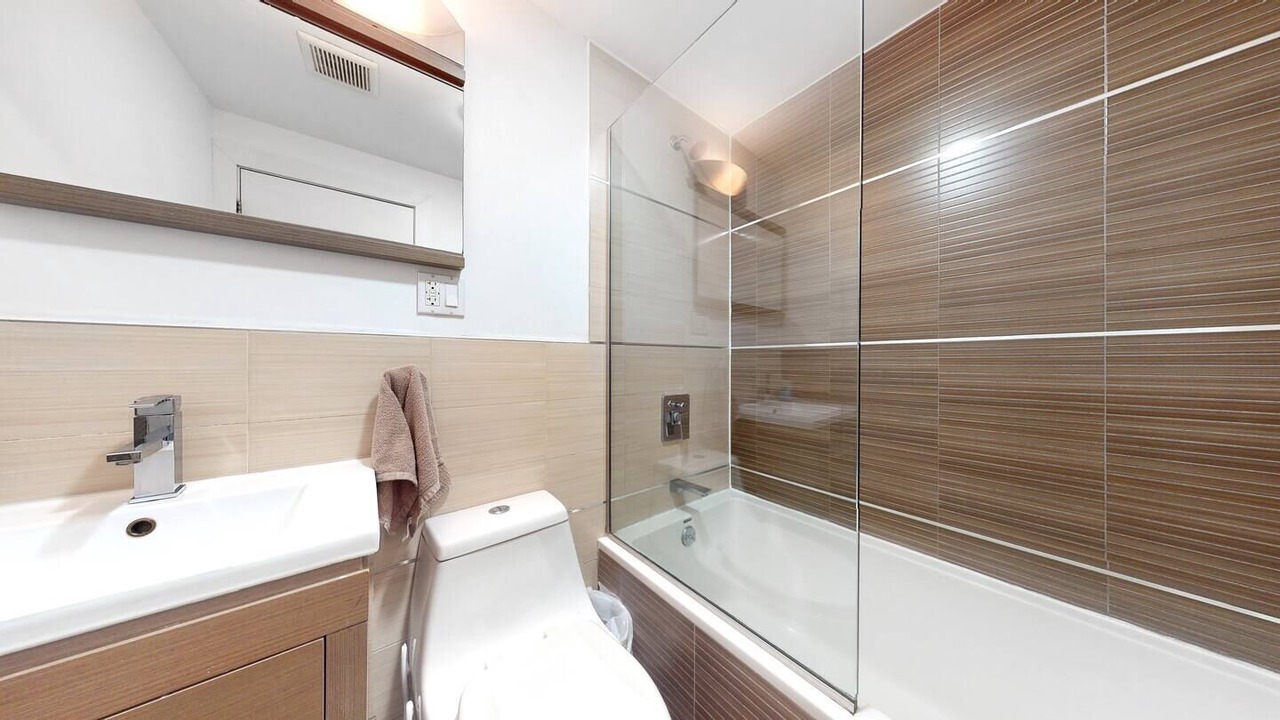 Photo of Bathroom in Ocean Hill