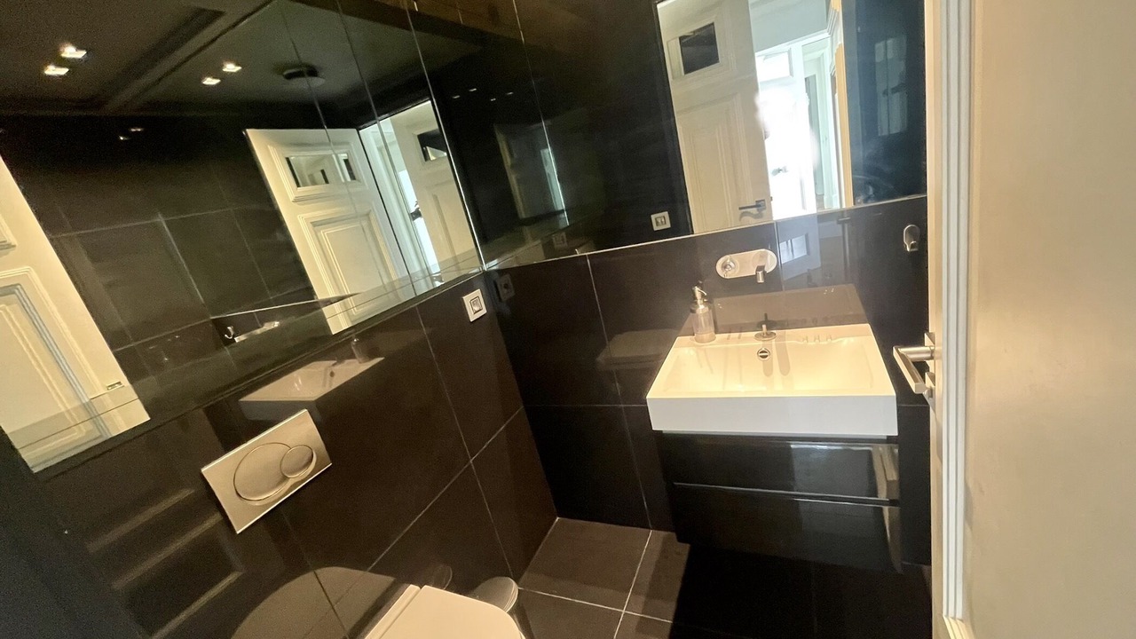 Photo of Bathroom in 15th Arrondissement