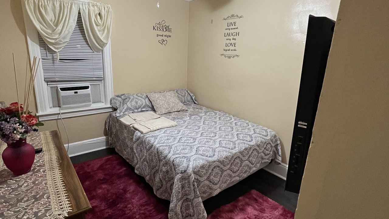 Photo of Bedroom in Flatlands