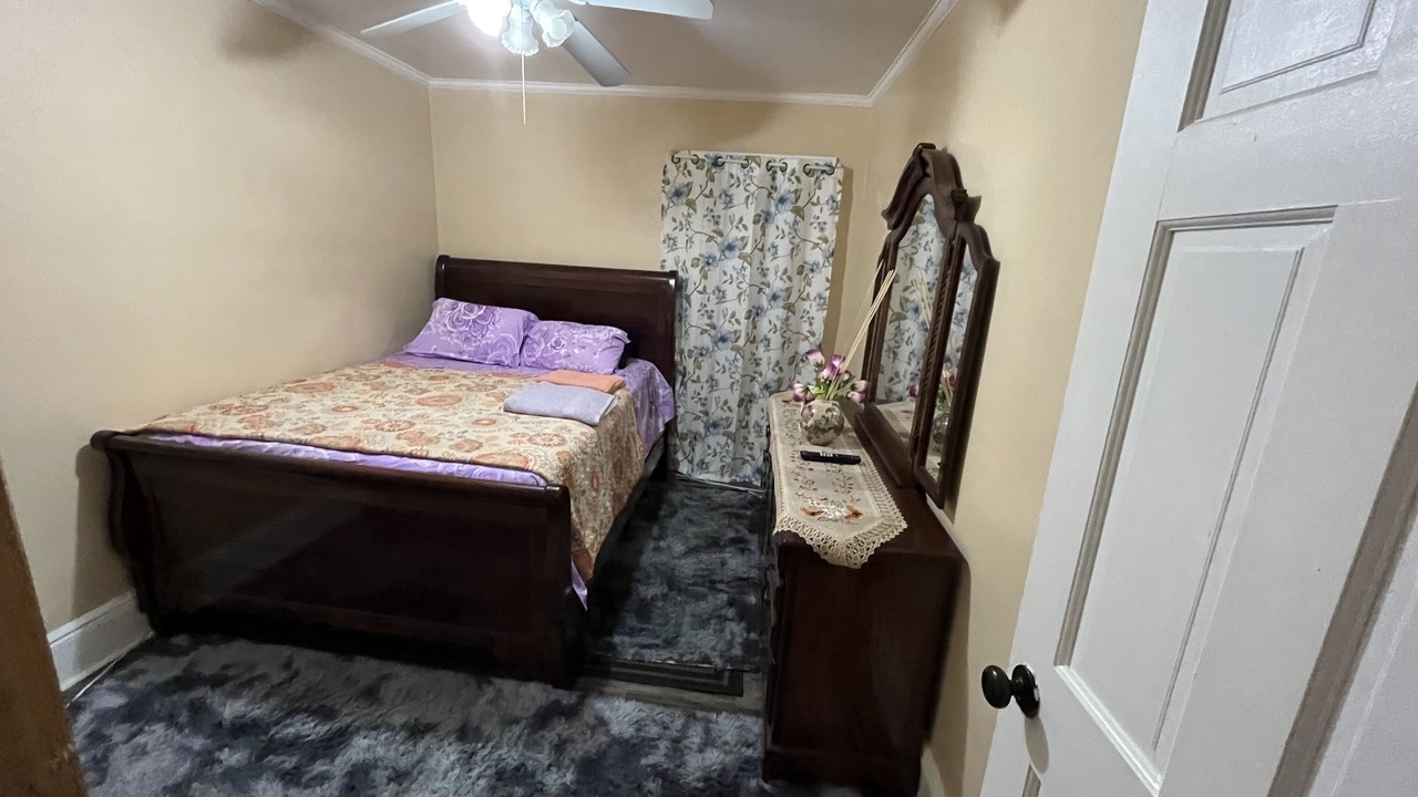 Photo of Bedroom in Flatlands