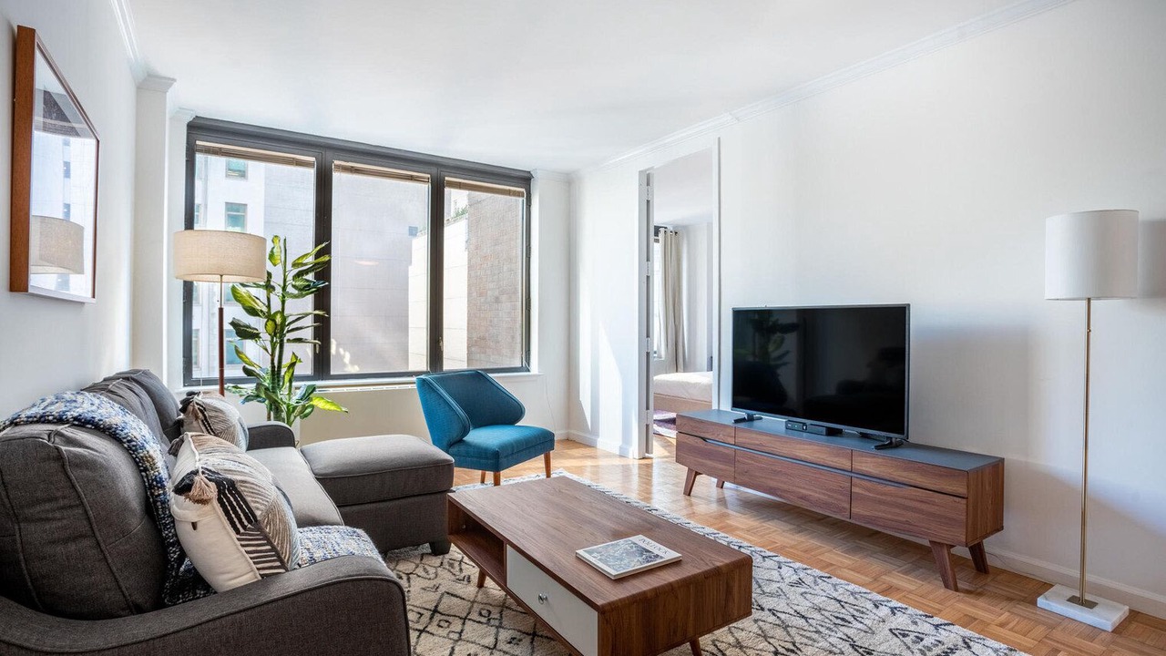 Photo of Livingroom in Sutton Place