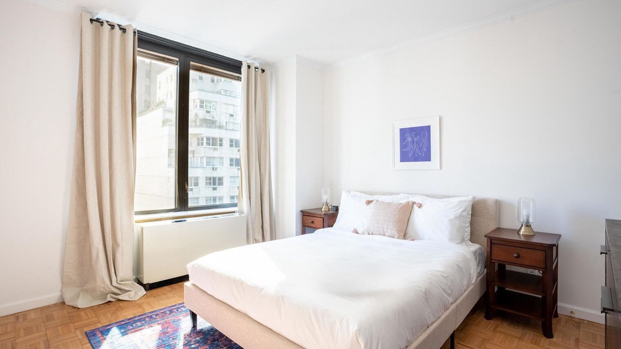 Photo of Bedroom in Sutton Place