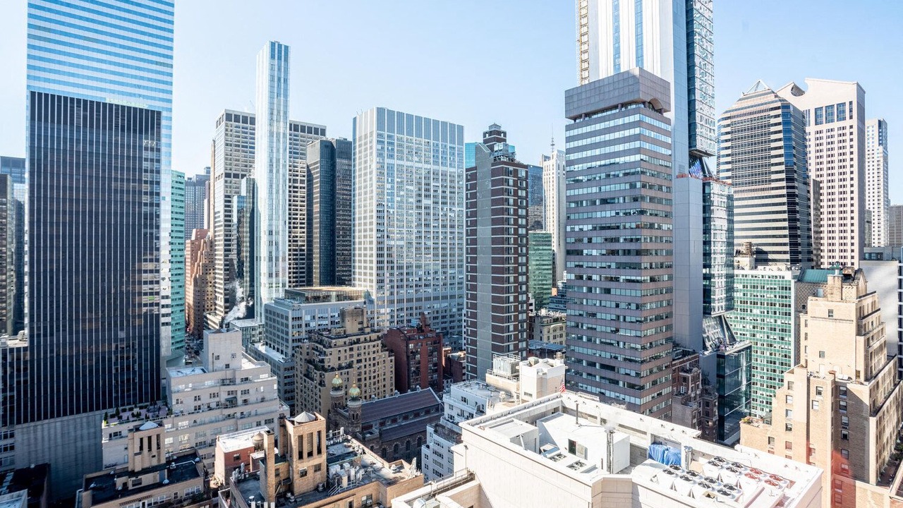 Photo of Others in Sutton Place