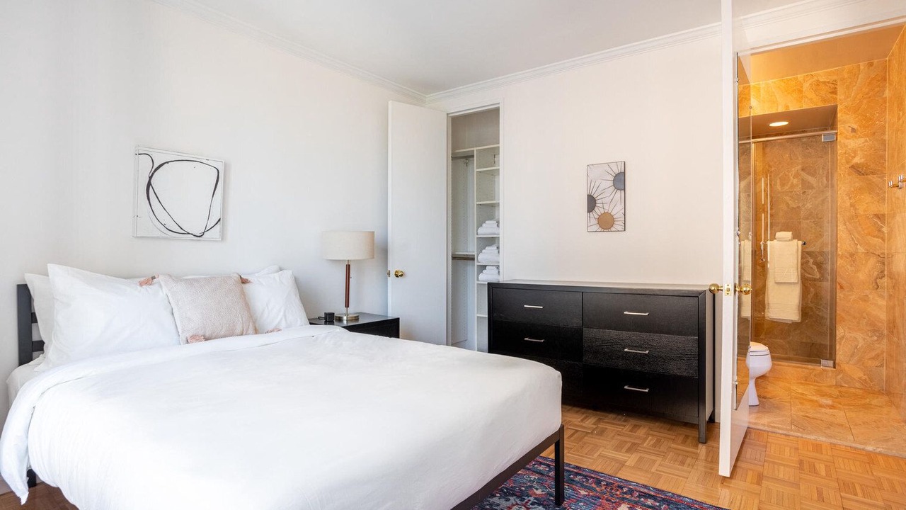 Photo of Bedroom in Sutton Place