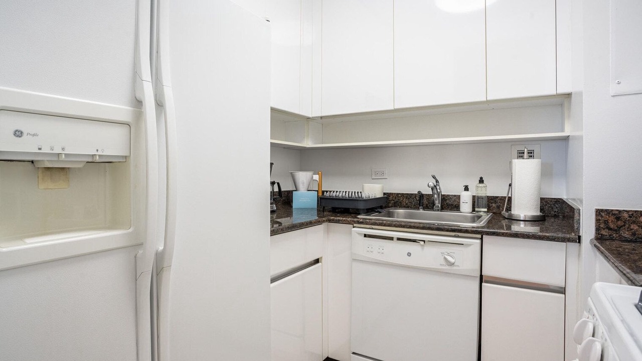 Photo of Kitchen in Sutton Place
