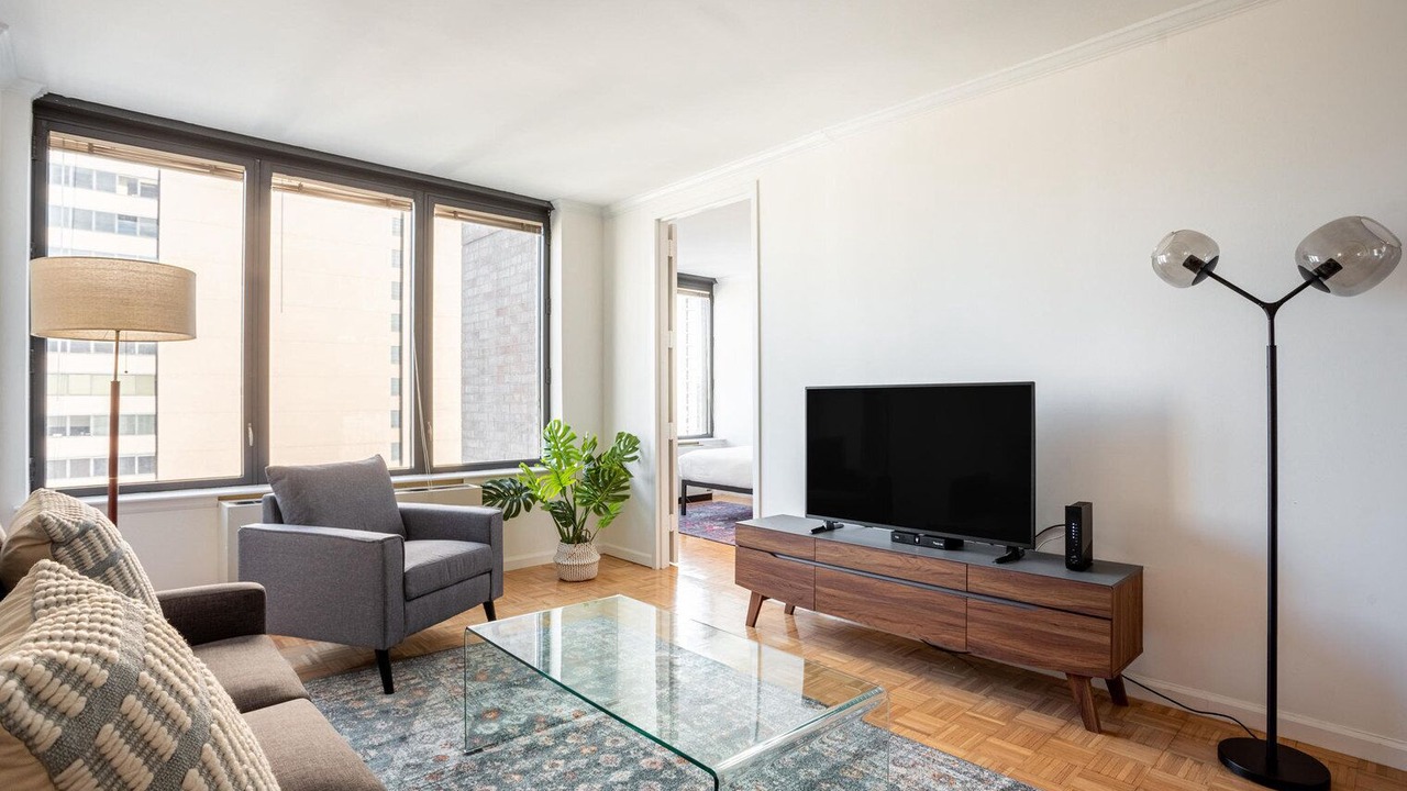 Photo of Livingroom in Sutton Place