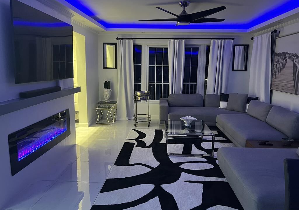 Photo of Livingroom in Little Bay