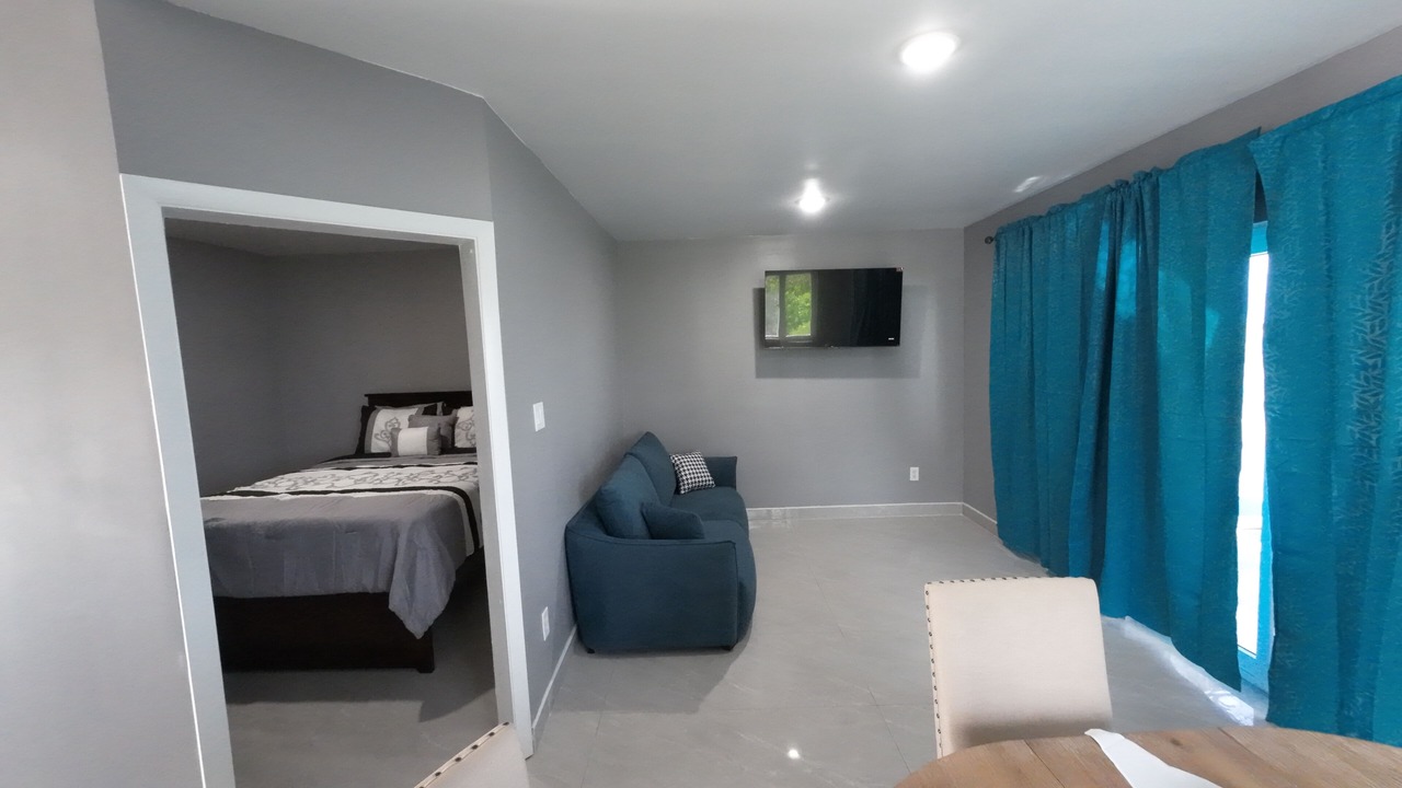 Photo of Bedroom in Rokers Point