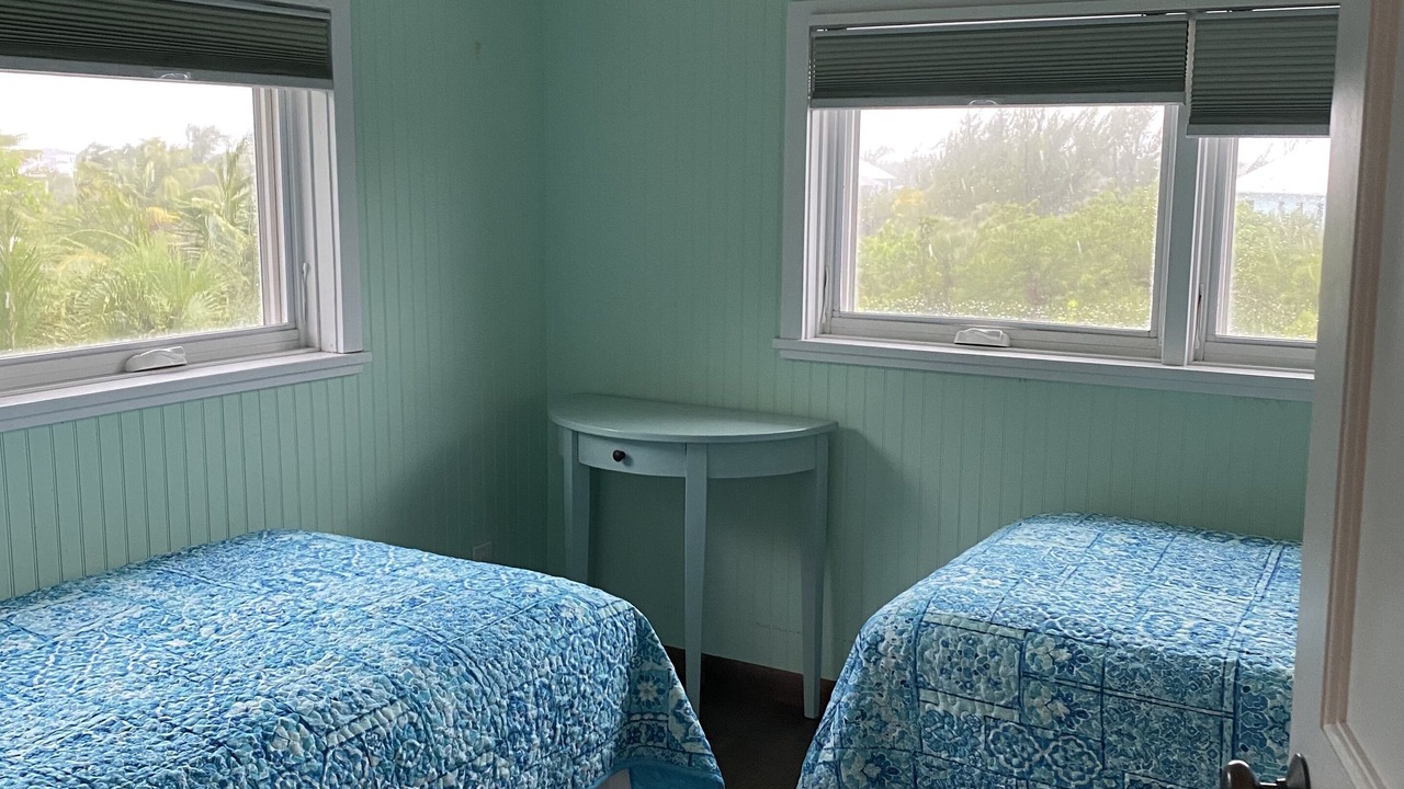 Photo of Bedroom in Green Turtle Cay