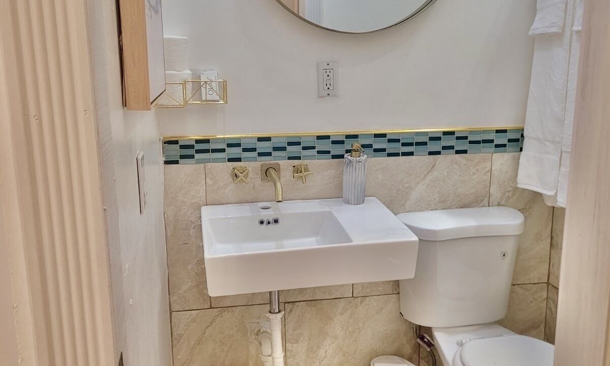 Photo of Bathroom in Tar Bay