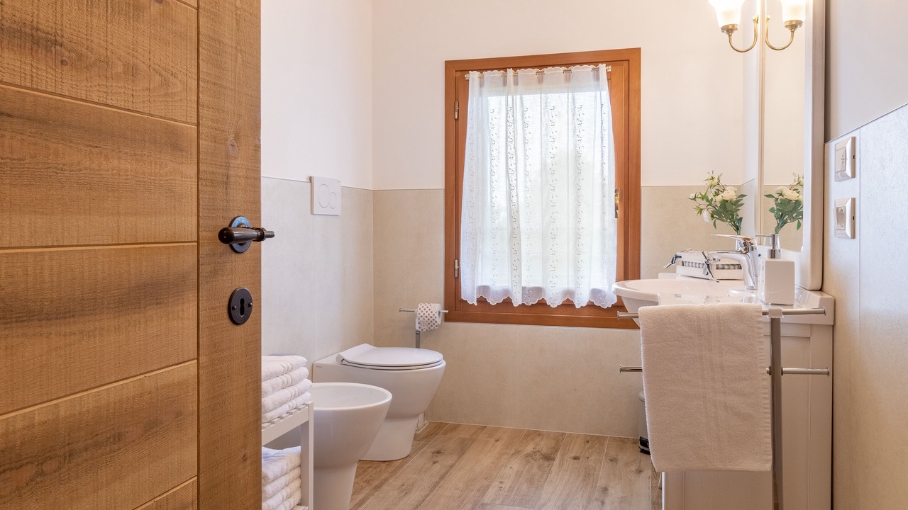 Photo of Bathroom in Marcon