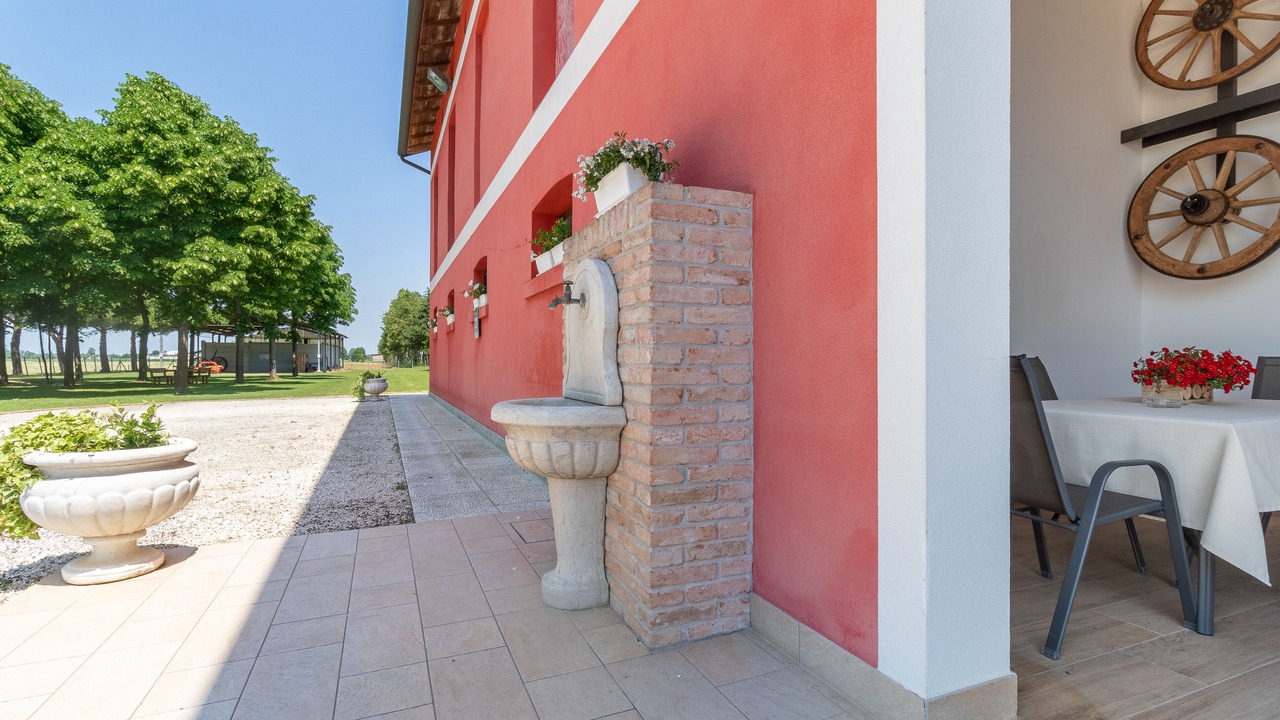 Photo of Outdoor in Marcon