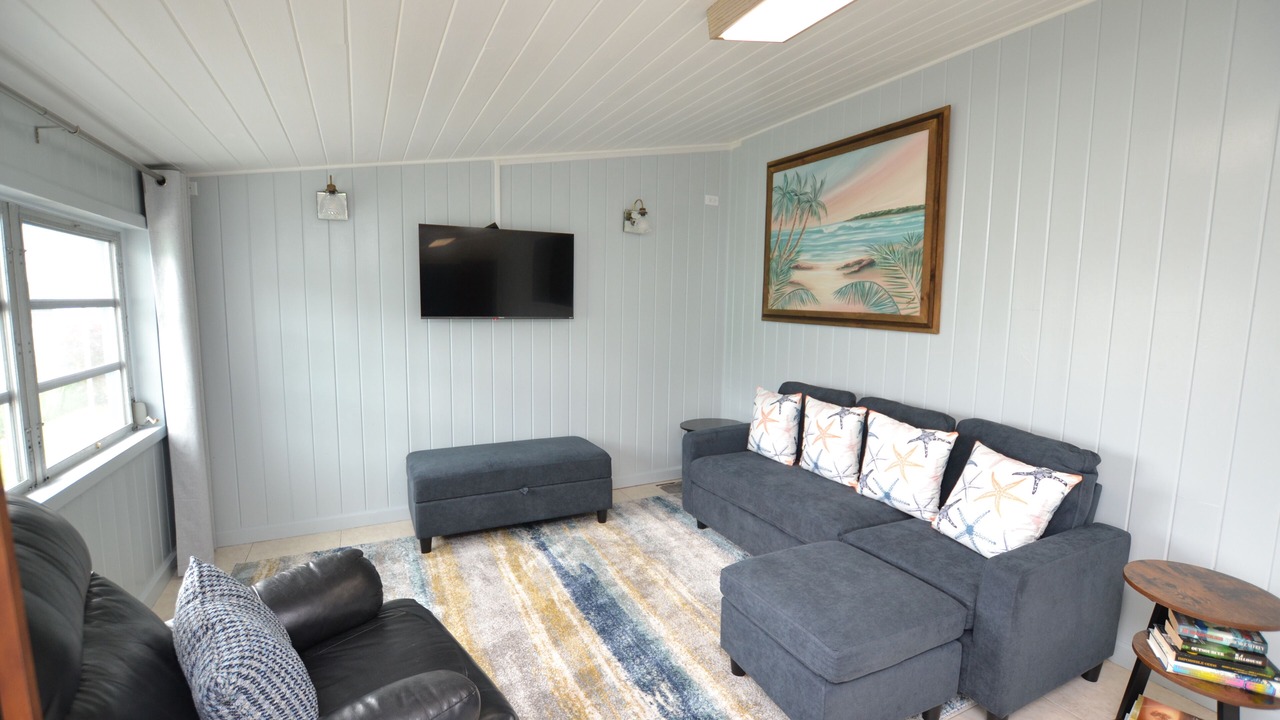 Photo of Bedroom in Spanish Wells