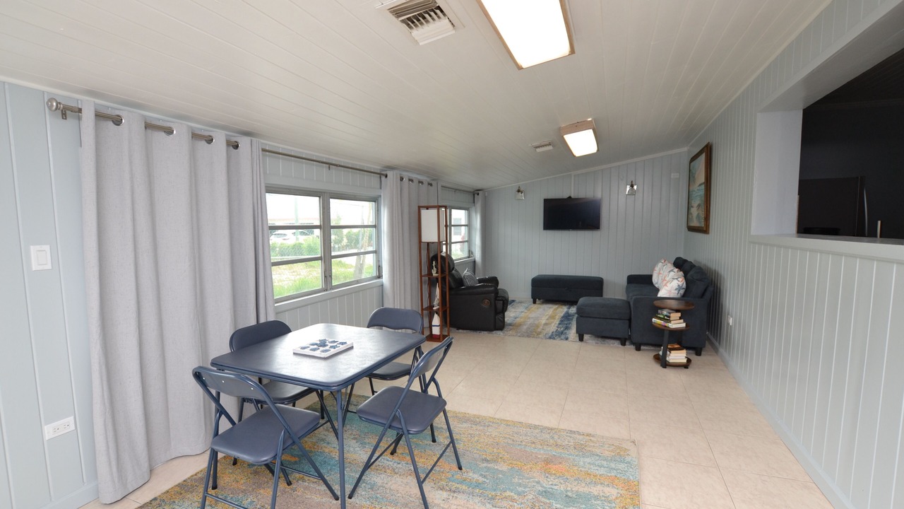 Photo of Bedroom in Spanish Wells