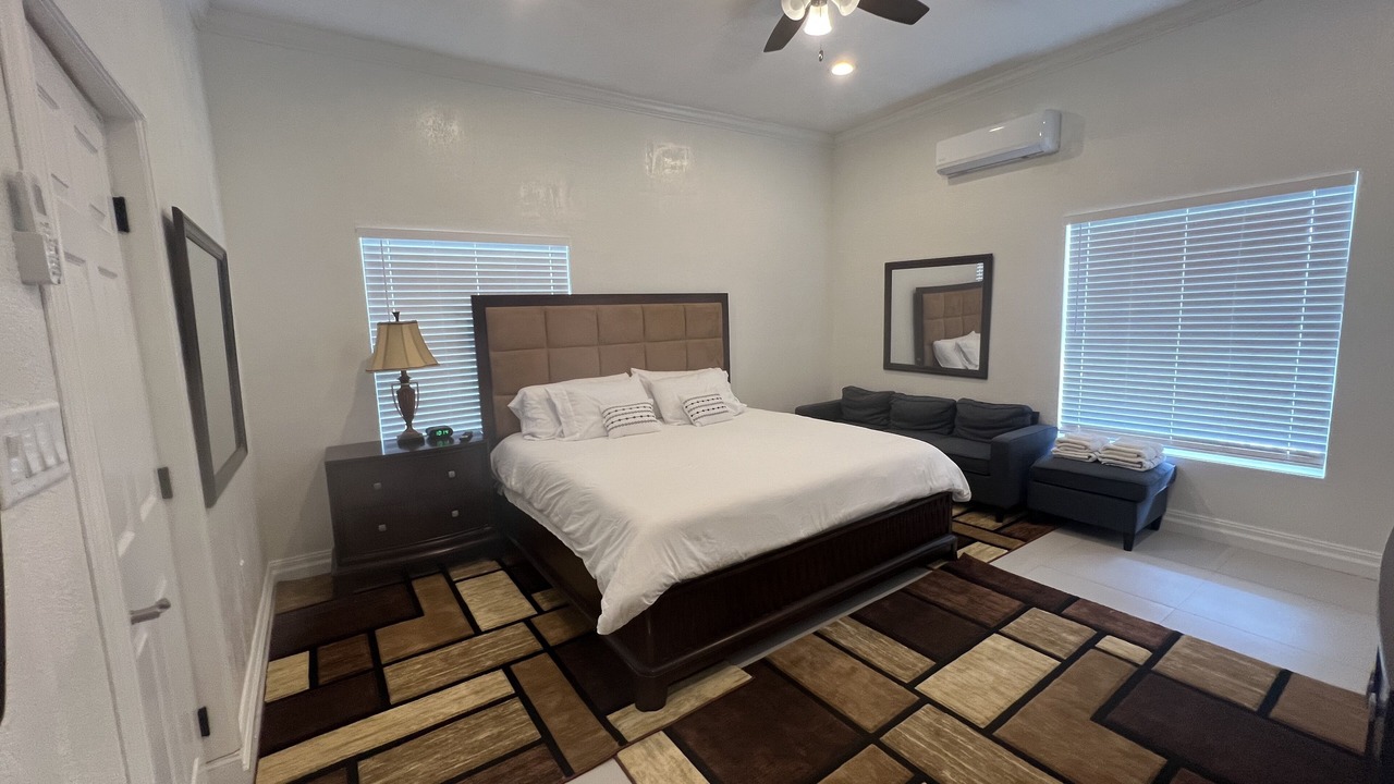 Photo of Bedroom in Tar Bay