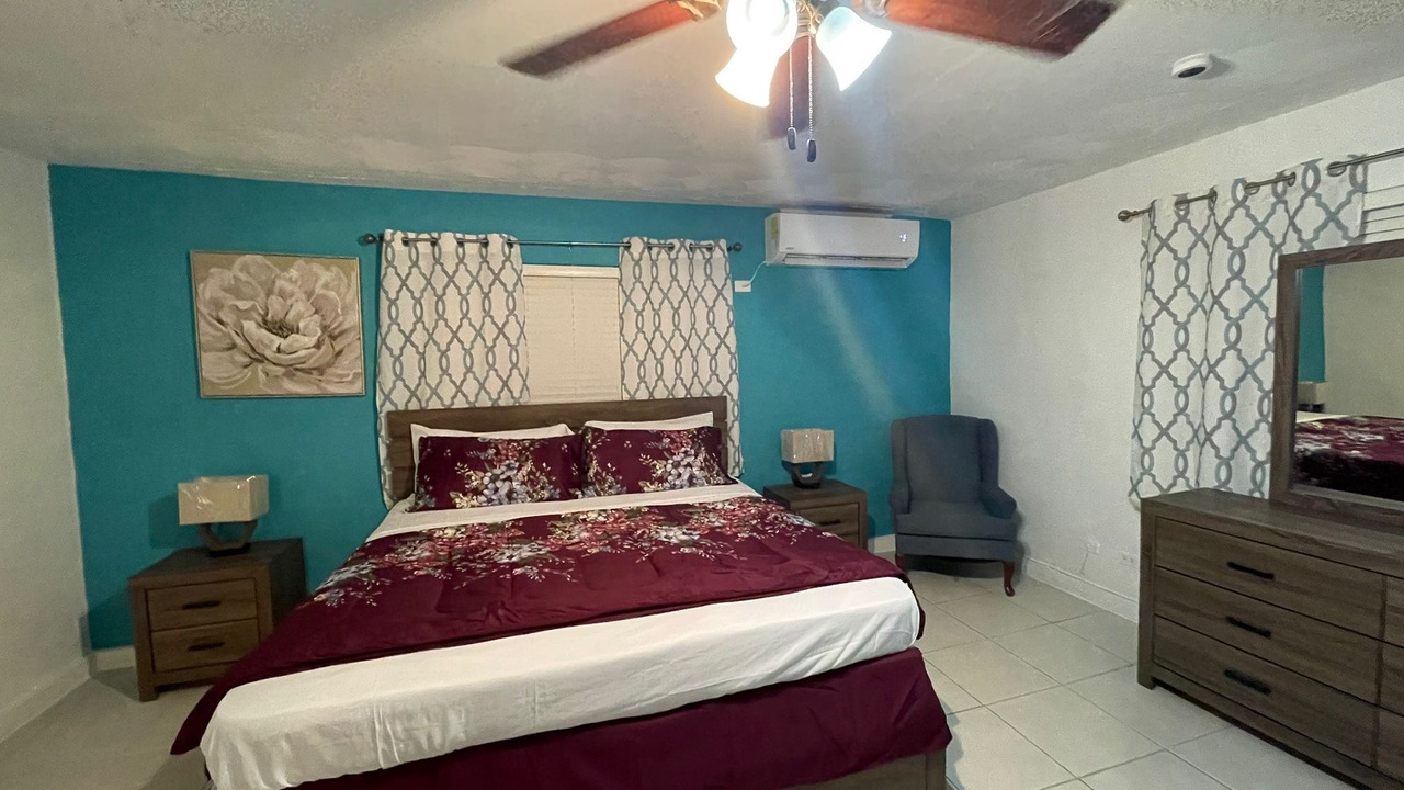 Photo of Bedroom in Nassau