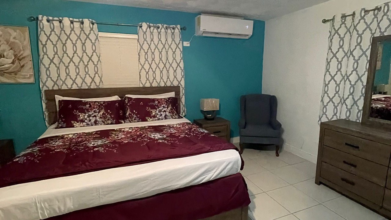 Photo of Bedroom in Nassau