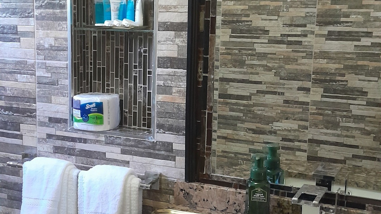 Photo of Bathroom in Cousins Cove