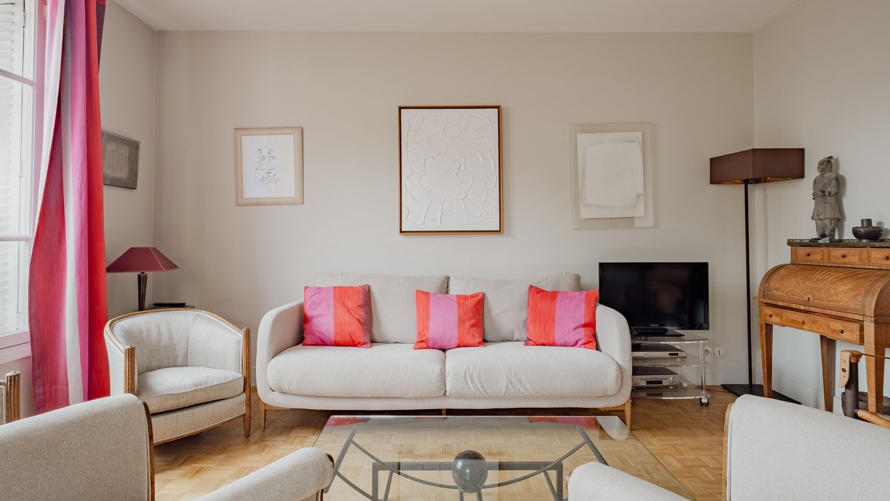 Photo of Livingroom in Saint-Lambert