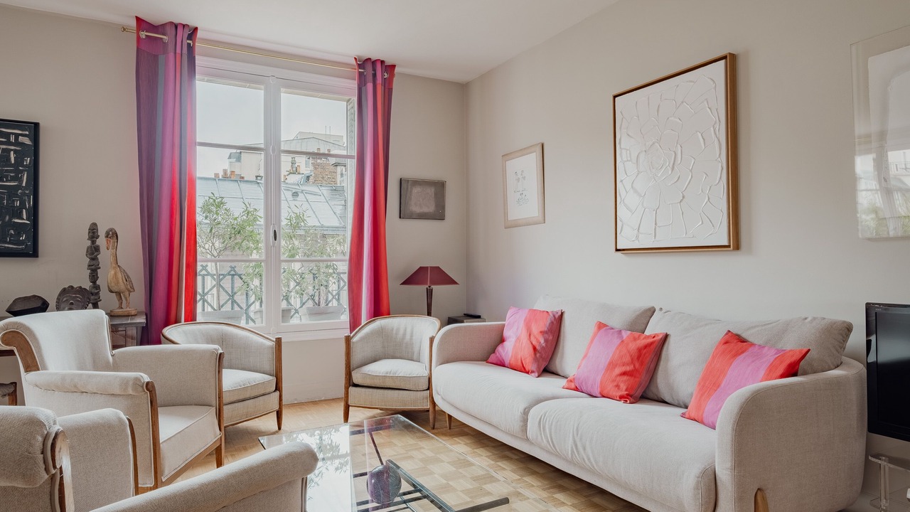 Photo of Livingroom in Saint-Lambert