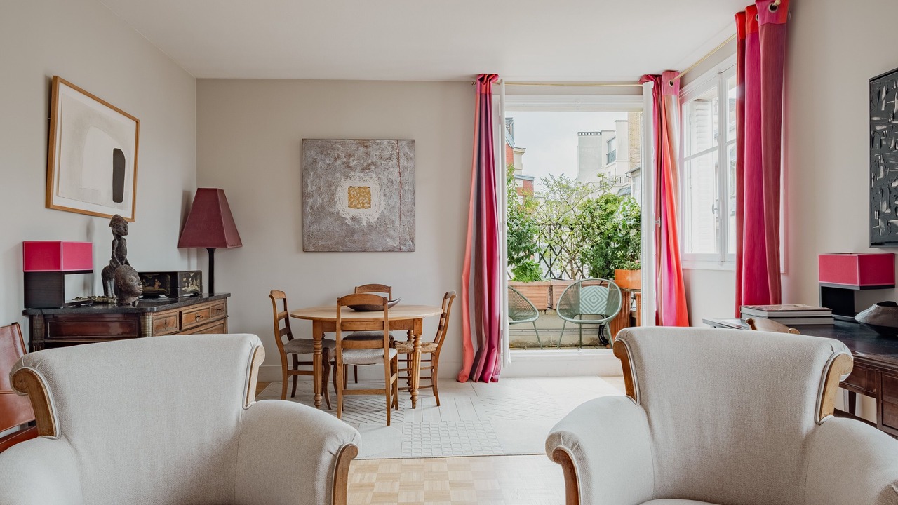 Photo of Livingroom in Saint-Lambert