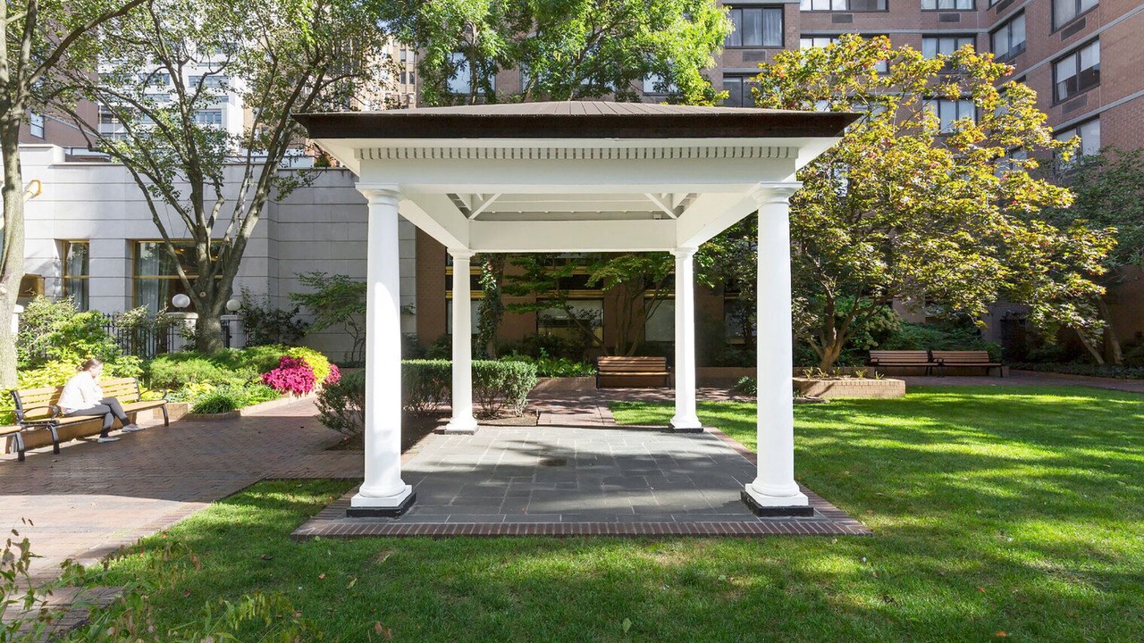 Photo of Patio Balcony in Tudor City