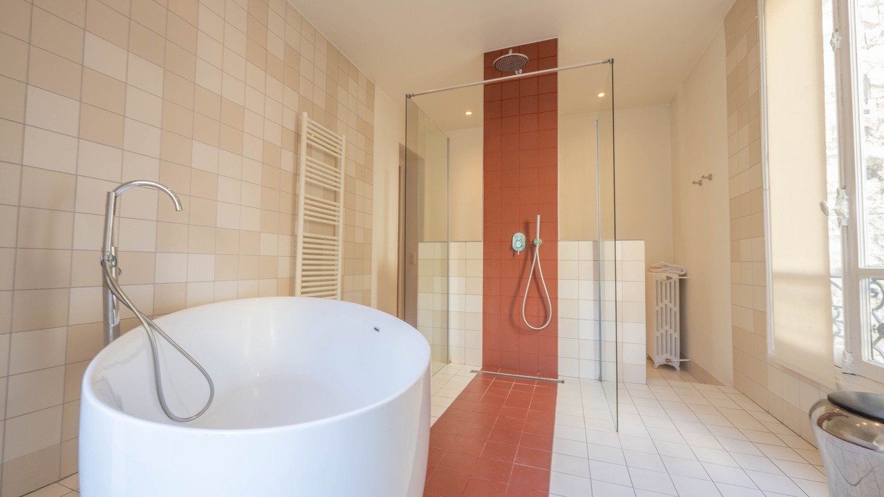 Photo of Bathroom in 6th Arrondissement