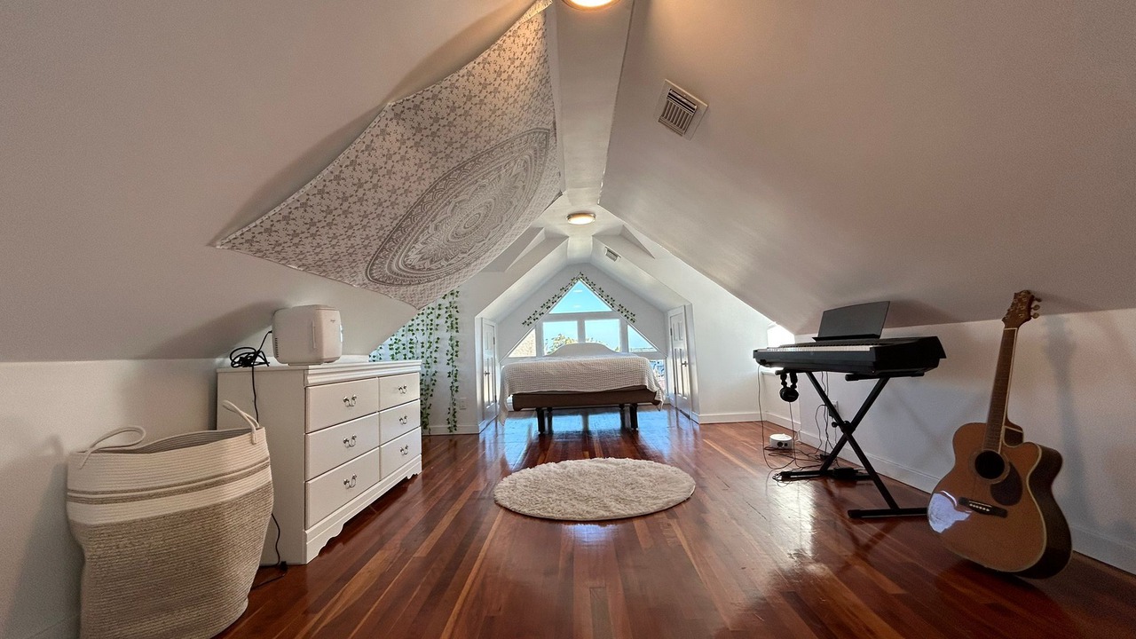 Photo of Bedroom in Sheepshead Bay