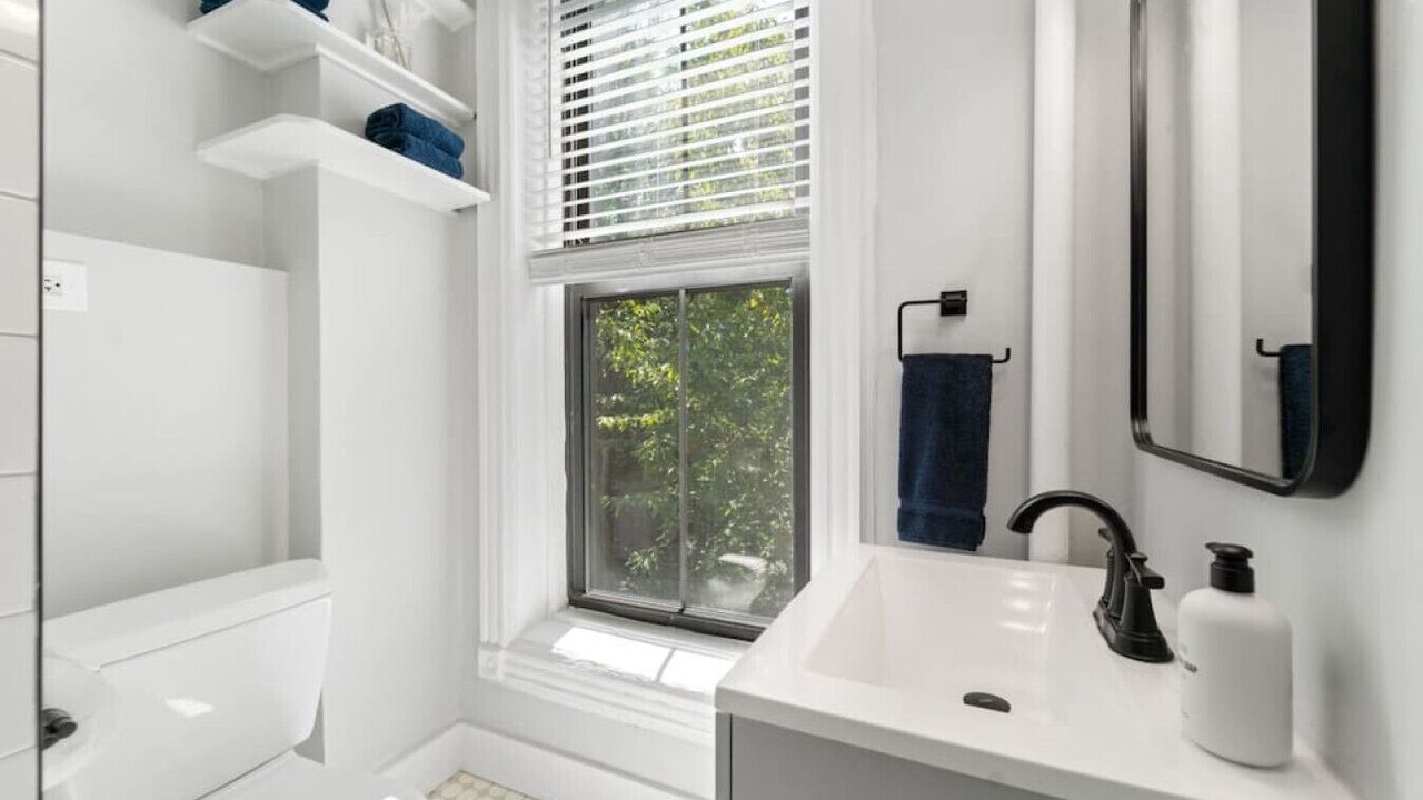 Photo of Bathroom in Central Park North