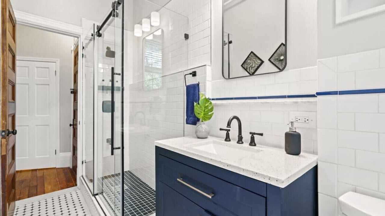 Photo of Bathroom in Central Park North