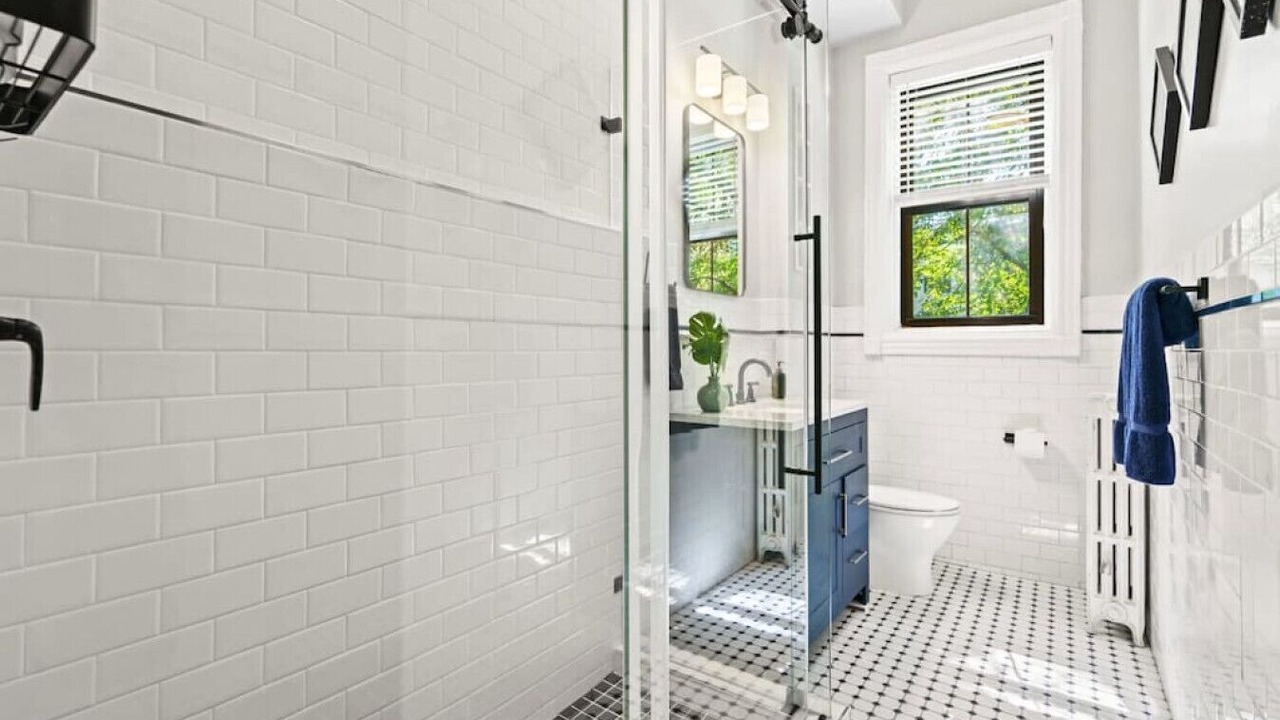Photo of Bathroom in Central Park North
