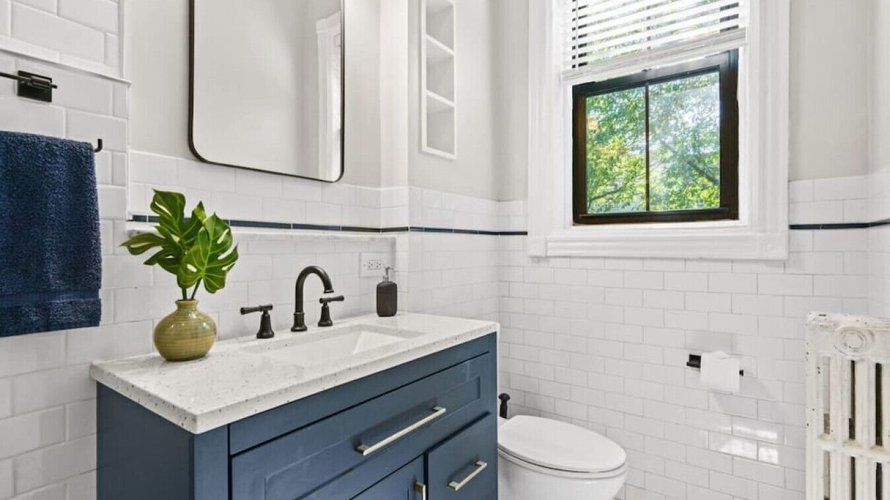Photo of Bathroom in Central Park North