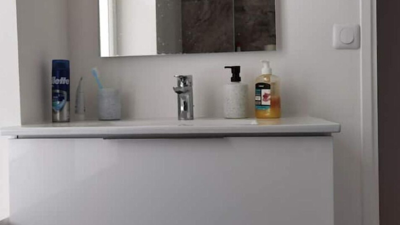 Photo of Bathroom in Quincy-Voisins