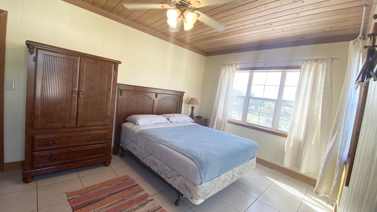 Photo of Bedroom in Spanish Wells