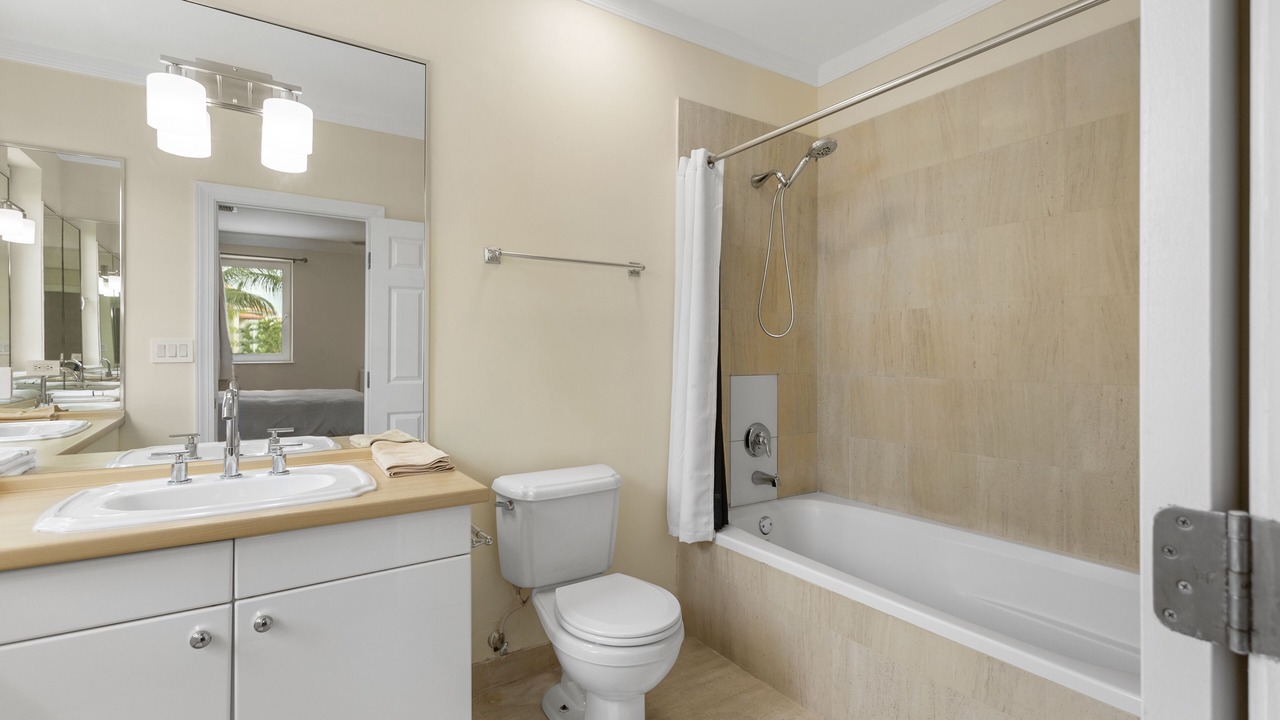 Photo of Bathroom in Paradise Island
