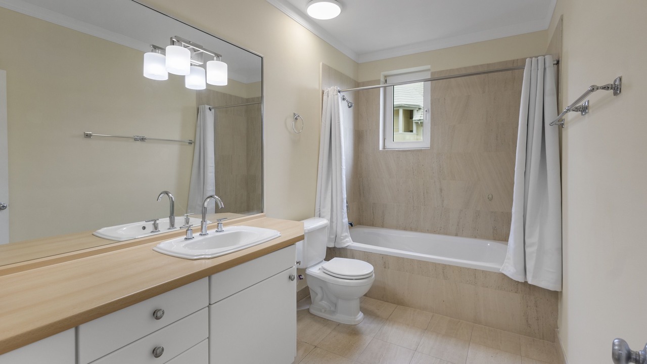 Photo of Bathroom in Paradise Island