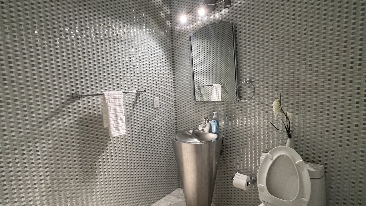 Photo of Bathroom in Alice Town