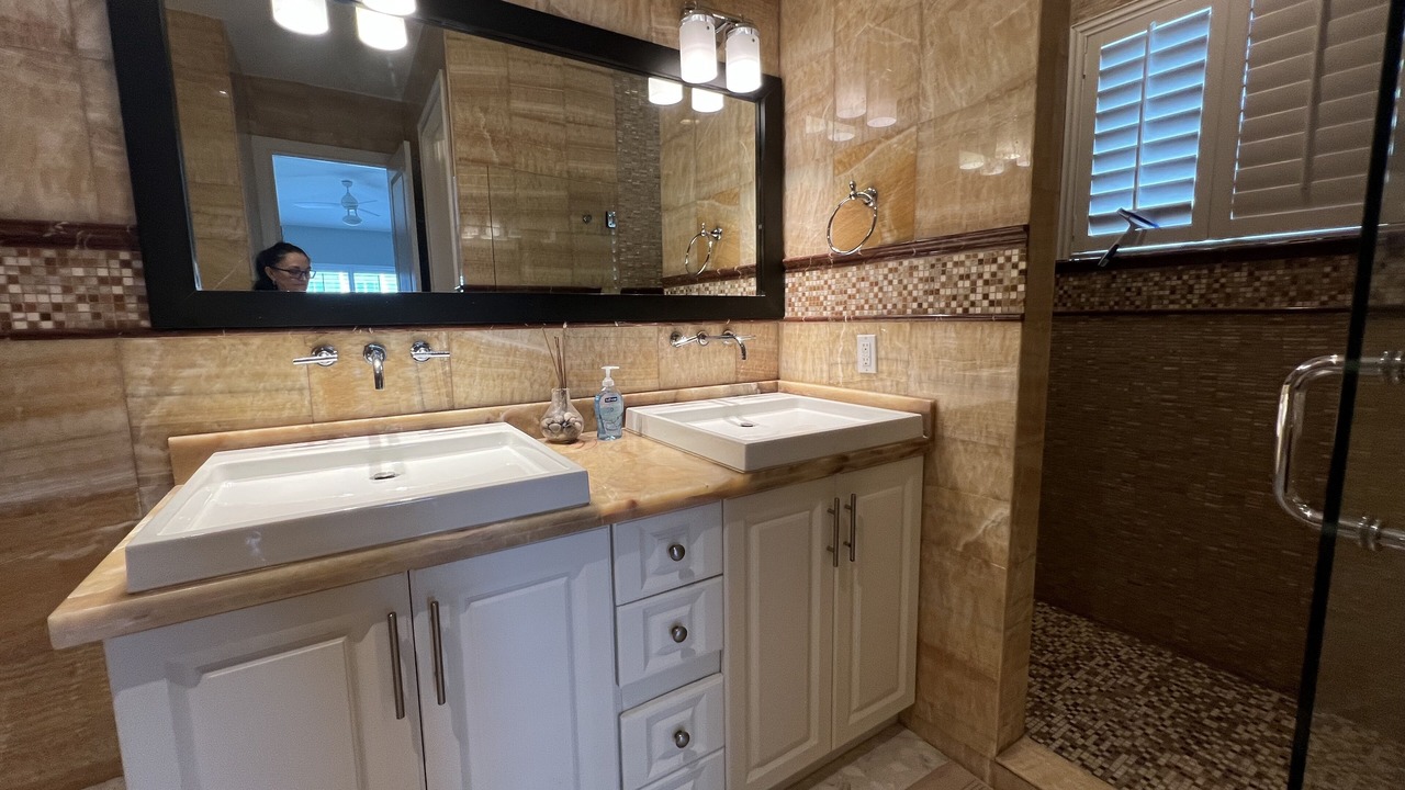 Photo of Bathroom in Alice Town