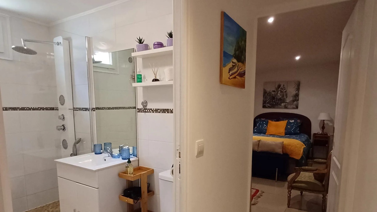 Photo of Bathroom in Paray-Vieille-Poste